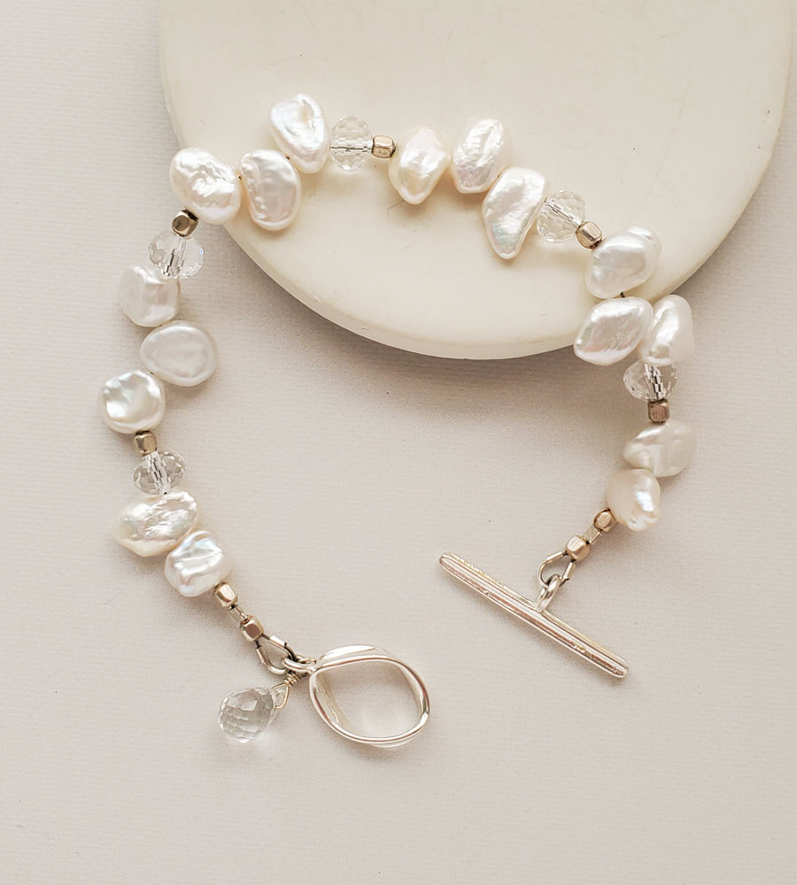 of pearl bracelet